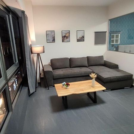 Ermou Downtown Suites By Athens Urban Retreat Екстер'єр фото