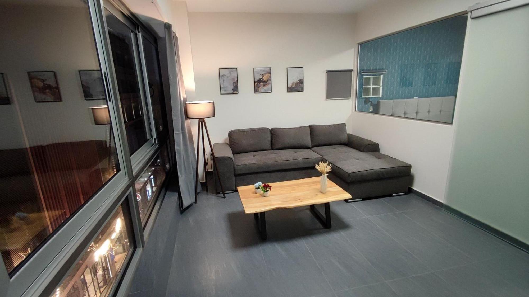 Ermou Downtown Suites By Athens Urban Retreat Екстер'єр фото